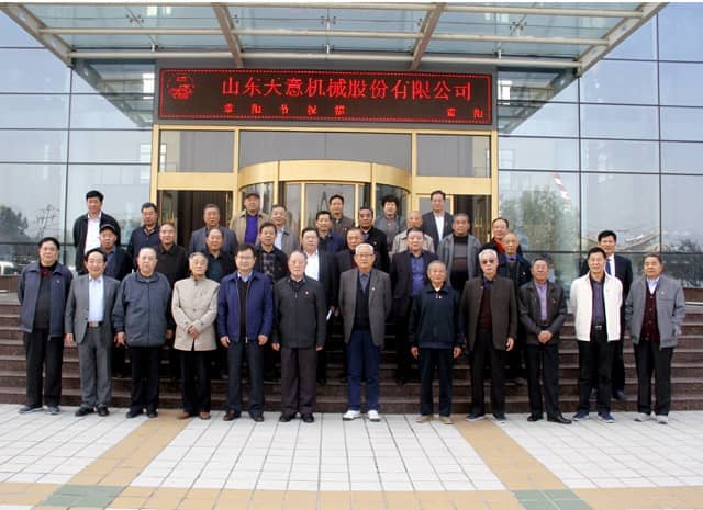兗州區(qū)人大、政協(xié)領導蒞臨天意機械參觀考察